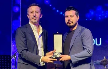 Malatya'lı İş İnsanı Salih Tav'a 'Fark Yaratan Müşteri Hizmet' Ödülü!