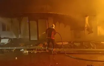 Malatya Orduzu'daki Şantiye Alanında Yangın: Ekipler Alevleri Kontrol Altına Aldı