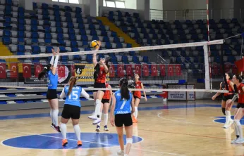 Malatya Voleybol Evinde Fırtına Gibi: 3-0