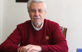 Malatyalı Yazar Atilla Kantarcı'dan 'Hakaret Vaazı' Tepkisi: 'Özür Beklerken Eleştirildik'