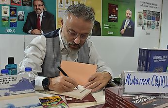Muharrem Coşkun Malatya Kitap Fuarı'ndan Memnun: 'İlgi Bizi Teşvik Ediyor'