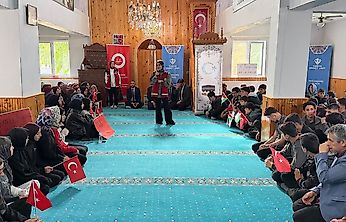 Öğrenciler camide değerleriyle buluştu