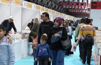 Öğrenciler, Yazarlar ve Kitapseverler Malatya Fuarında Bir Araya Geldi