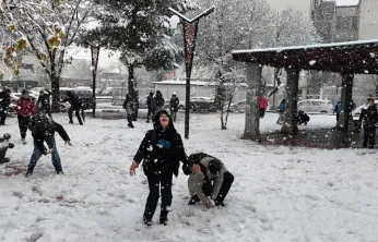 Olumsuz Hava Koşulları Nedeniyle Birçok İlde Eğitim-Öğretime Ara Verildi