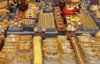 Ons Altın 4.070 Doların Altına Düştü: Piyasalarda Düşüş Hızlandı