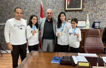 Şampiyon Gülşen Ailesi'ne Protokolden Tebrik Yağmuru