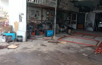 Sanayi Atölyesinde Tehlikeli Anlar: İki İşçi Hastaneye Kaldırıldı