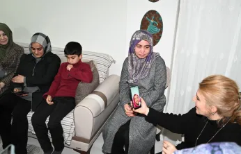 Siraç Ölmeztoprak'tan Engelli Kardeşlere 'Ablalık' Desteği