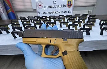 Taksinin Bagajından 108 Tabanca Çıktı! Değeri 15 Milyon Lira