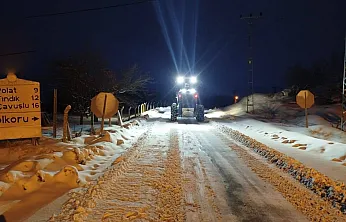 Tipiye Rağmen Durmadılar: 4 Bin Kilometrelik Yol Ulaşıma Açıldı