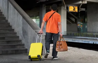 Trump, Suriye ve Filistinlilerin ABD'ye girişini yasakladı