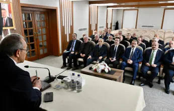 Vali Seddar Yavuz Esnaf Odaları İstişare Toplantısı'na Katıldı