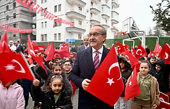 Vali Seddar Yavuz 'Türkiye Yüzyılı Maarif Modeli' Kapsamında Düzenlenen Törene Katıldı