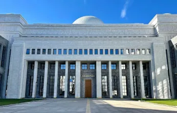 Yargıtay'dan emsal karar: Komşunun balkonuna halı silkeleyen hapis cezası alacak