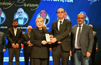 Yasemin Açık, Akademik Kimliği ve Sosyal Katkılarıyla Onurlandırıldı
