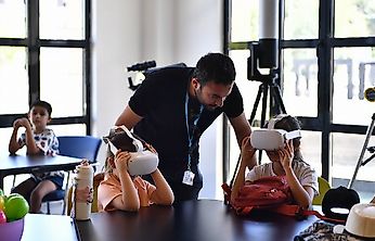 Yeşilyurt'ta Geleceğin Mühendisleri Yetişiyor! 1.500 Öğrenci Bilimle Buluştu