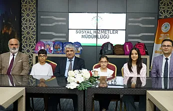 Yeşilyurt'ta Öğrencilerin Yüzünü Güldüren Eğitim Desteği