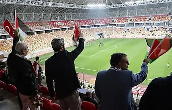 Yeşilyurtspor Maçında Tribünler Filistin İçin Tek Ses Oldu