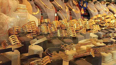 Altın Yön Değiştirdi: Fed Öncesi Temkinli Bekleyiş