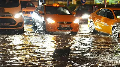Türkiye Genelinde Alarm: 5 Gün Boyunca Yağış ve Fırtına Etkili Olacak