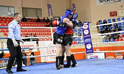 Üniversiteli Sporcular Burdur'da Şampiyonluk İçin Ringde