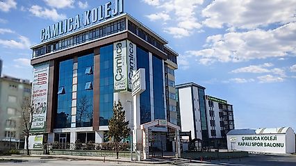 Çamlıca Fen Lisesi öğrencilerini geleceğe hazırlıyor