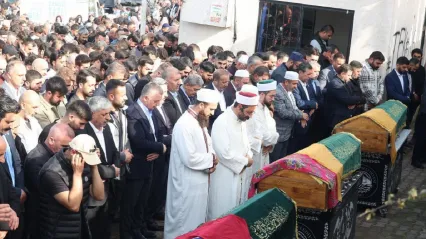 Yangında Ölenler Defnedildi: Tuğba, Nisanur ve Cansu Kayapınar Mezarlığı'nda, Diğerleri Orhangazi'de