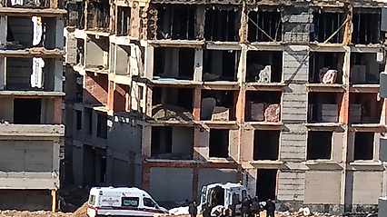 Yeşilyurt'ta İnşaattan Düşen İsfendi Özmen Hayatını Kaybetti
