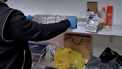Malatya'da Kaçakçılık Operasyonu! Yüz Binlerce Makaron Ele Geçirildi