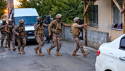 Malatya'da şafak operasyonu: 13 şüpheliden 9'u tutuklandı
