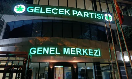 Davutoğlu, Partisinin Programını Hatırlattı: KHK Mağdurları, Gençlerin Sorunları ve Yargı Reformu