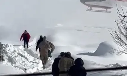 Kapalı Yollar, Zorlu Hava… Umut Gökyüzünden Geldi