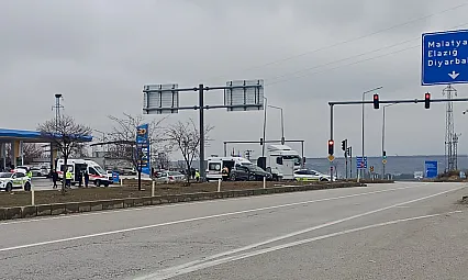 Kayseri-Malatya Karayolunda Kaza: 4 Kişi Yaralandı