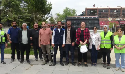 Malatya Büyükşehir Belediyesi Vatandaşlara Ücretsiz Fide Dağıttı