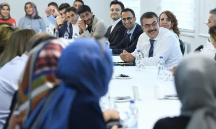 Öğretmenlere Çifte Takvim: İl İçi ve İller Arası Atamalar Ayrıldı