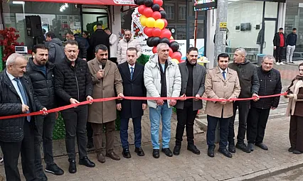 Pizza10-Da Malatya'da Kapılarını Açtı: Geniş Katılımlı Açılış Dikkat Çekti