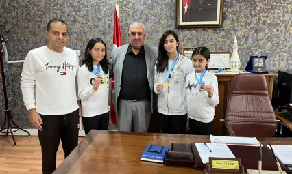 Şampiyon Gülşen Ailesi'ne Protokolden Tebrik Yağmuru