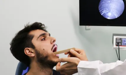 Uzun süren ses kısıklığına dikkat!