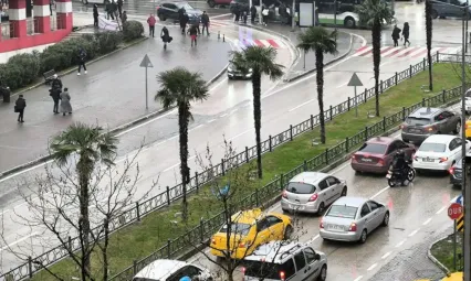 Yağışlı hava etkisini sürdürüyor