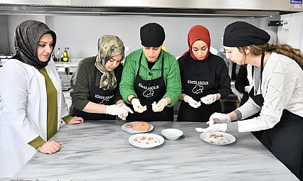 Yeşilyurt Belediyesi'nden Geleceğe Yatırım: Kurslar İlgi Görüyor