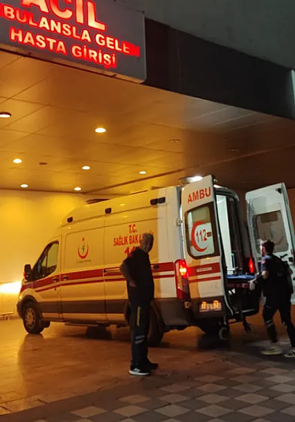 Malatya Battalgazi'de Trafik Kazası: Otobüs ve Otomobil Çarpıştı