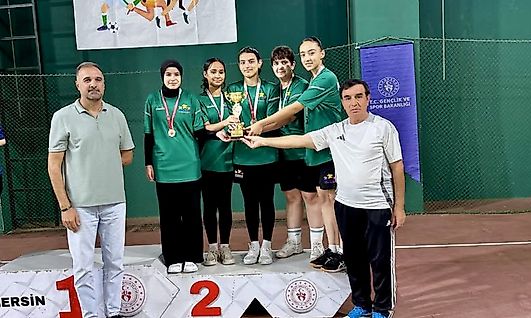 Malatya'nın Kız Badminton Takımından Büyük Başarı