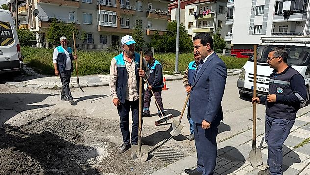 2. Fen İşleri Ekiplerinden İlçe Genelinde Asfalt ve Yol Çalışması