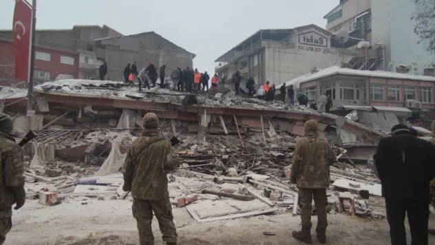 26 Kişinin Öldüğü Balanlı Apartmanı Çökmüş Davasında İki Kişi Tutuklandı