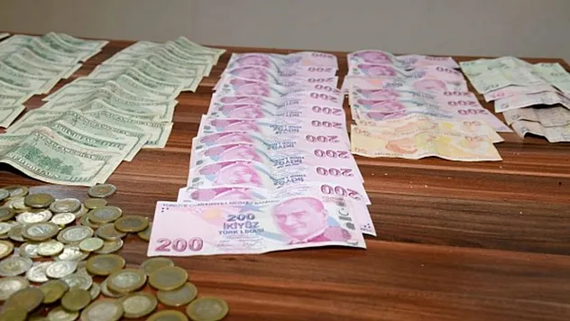 3 dilencinin üzerinden 42 bin TL çıktı