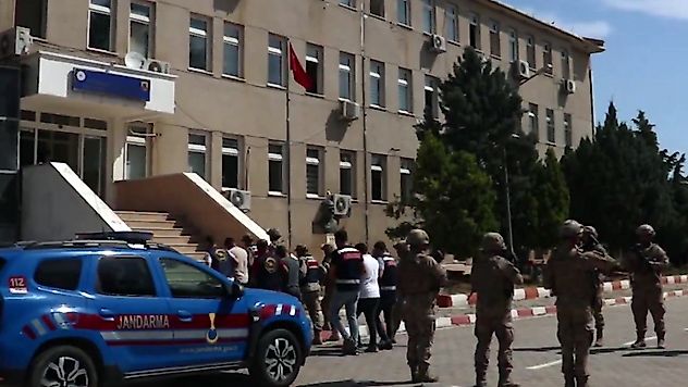 33 ilde FETÖ operasyonu: 69 şüpheli yakalandı