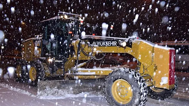 500 İş Makinası Ve 1.300 Personel Sahada