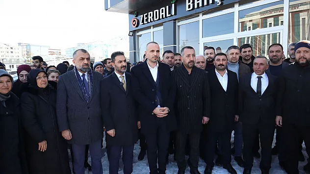 500 kişilik bir grup ile birlikte Yeniden Refah Partisi'ne katılım