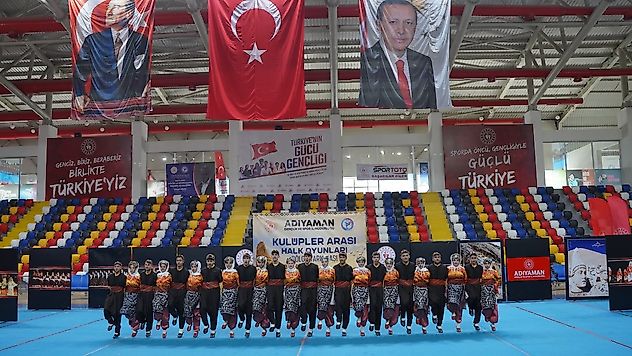 600 Sporcu Halk Oyunları İçin Adıyaman'da Buluştu