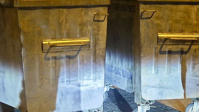 7 Binanın Çöpü Tek Apartmanın Önünde Birikti: Vatandaş İsyan Etti